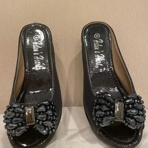 Slip on beaded sandal size 6. Fits 6-61/2